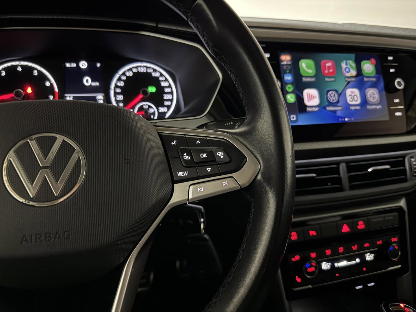 Volkswagen T-Cross 1.0 TSI R-Line DSG Carplay Trekh. Stoelv. NAP
