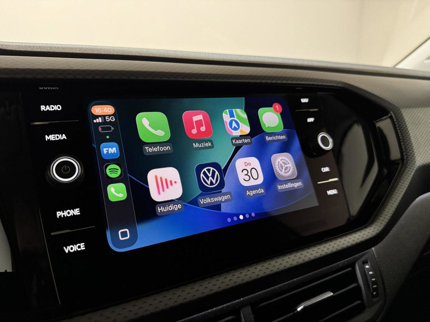 Volkswagen T-Cross 1.0 TSI R-Line DSG Carplay Trekh. Stoelv. NAP