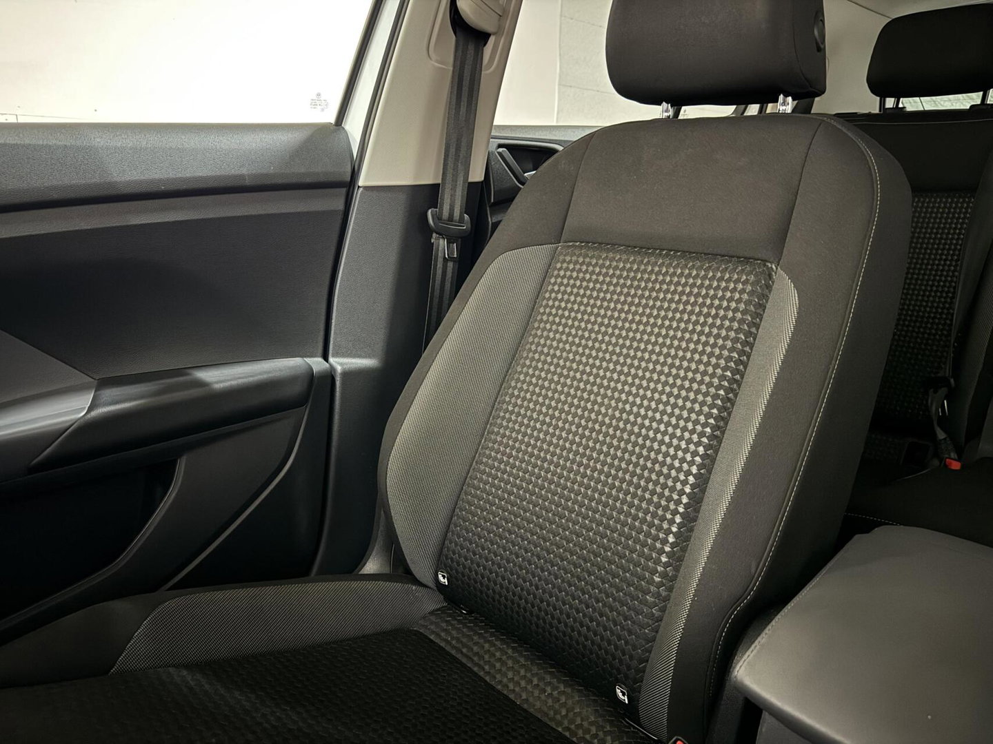 Volkswagen T-Cross 1.0 TSI R-Line DSG Carplay Trekh. Stoelv. NAP