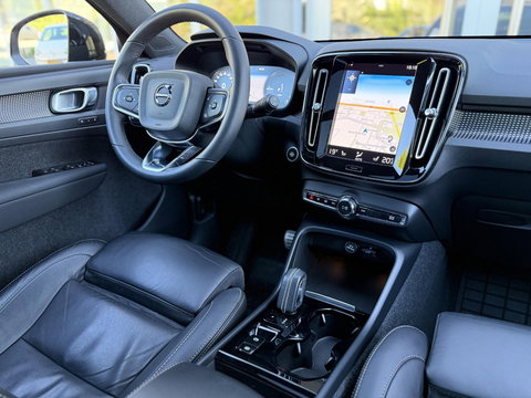 Volvo XC40 1.5 T4 Recharge R-Design |Pano|Leer|Winterpakket|Cam|20"
