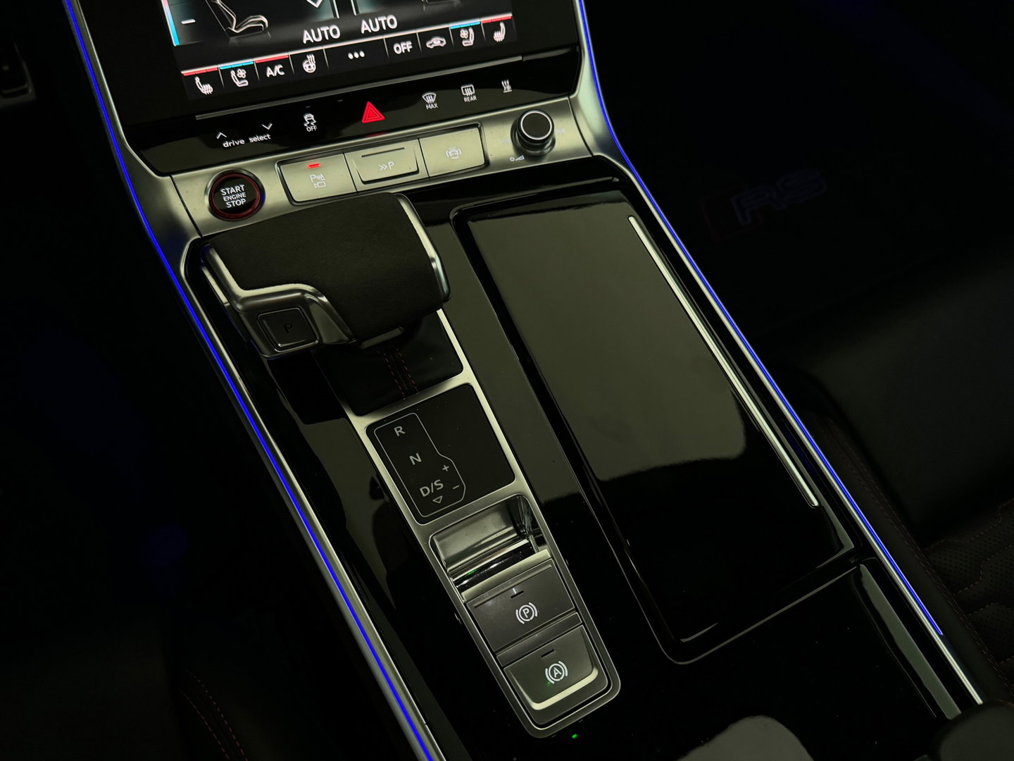 Audi RS6 Avant TFSI quattro Pano|Ceramic|HuD|B&O 3D|PPF|Carbon