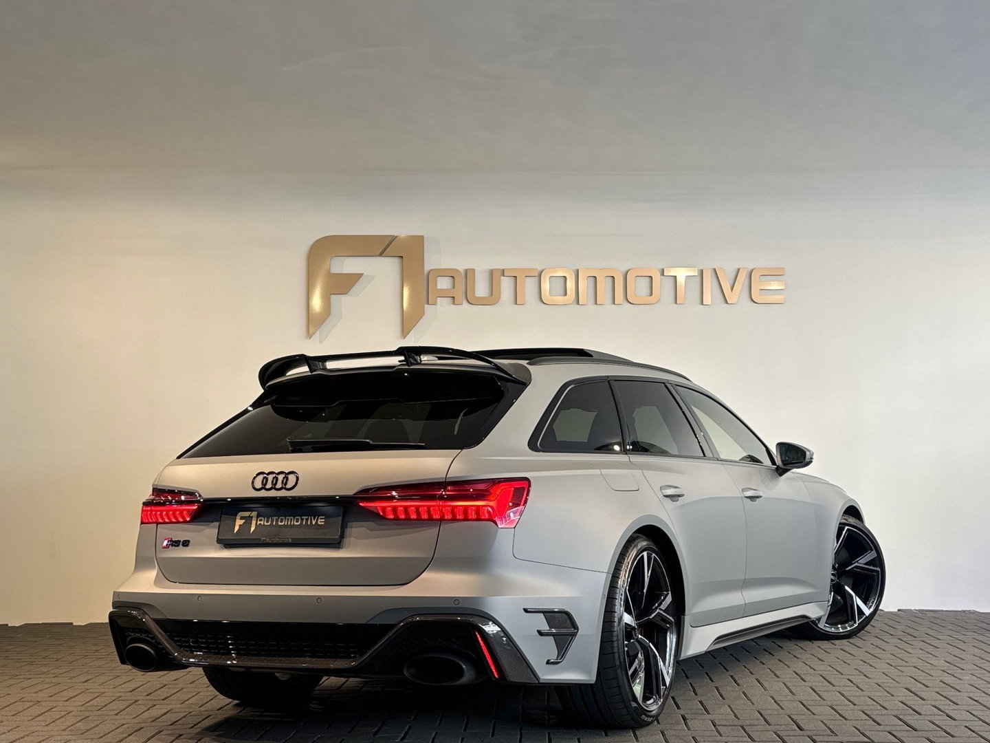 Audi RS6 Avant TFSI quattro Pano|Ceramic|HuD|B&O 3D|PPF|Carbon