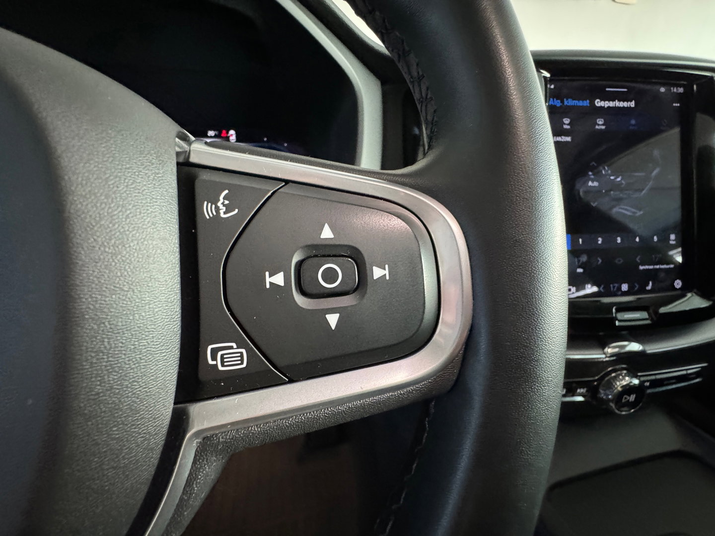 Volvo XC60 2.0 T6 Plug-in hybrid AWD Inscription Pano|Keyless