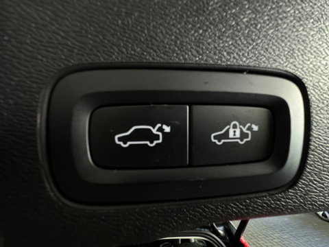 Volvo XC60 2.0 T6 Plug-in hybrid AWD Inscription Pano|Keyless