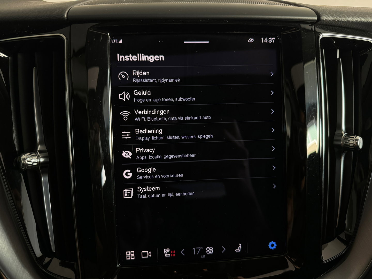 Volvo XC60 2.0 T6 Plug-in hybrid AWD Inscription Pano|Keyless