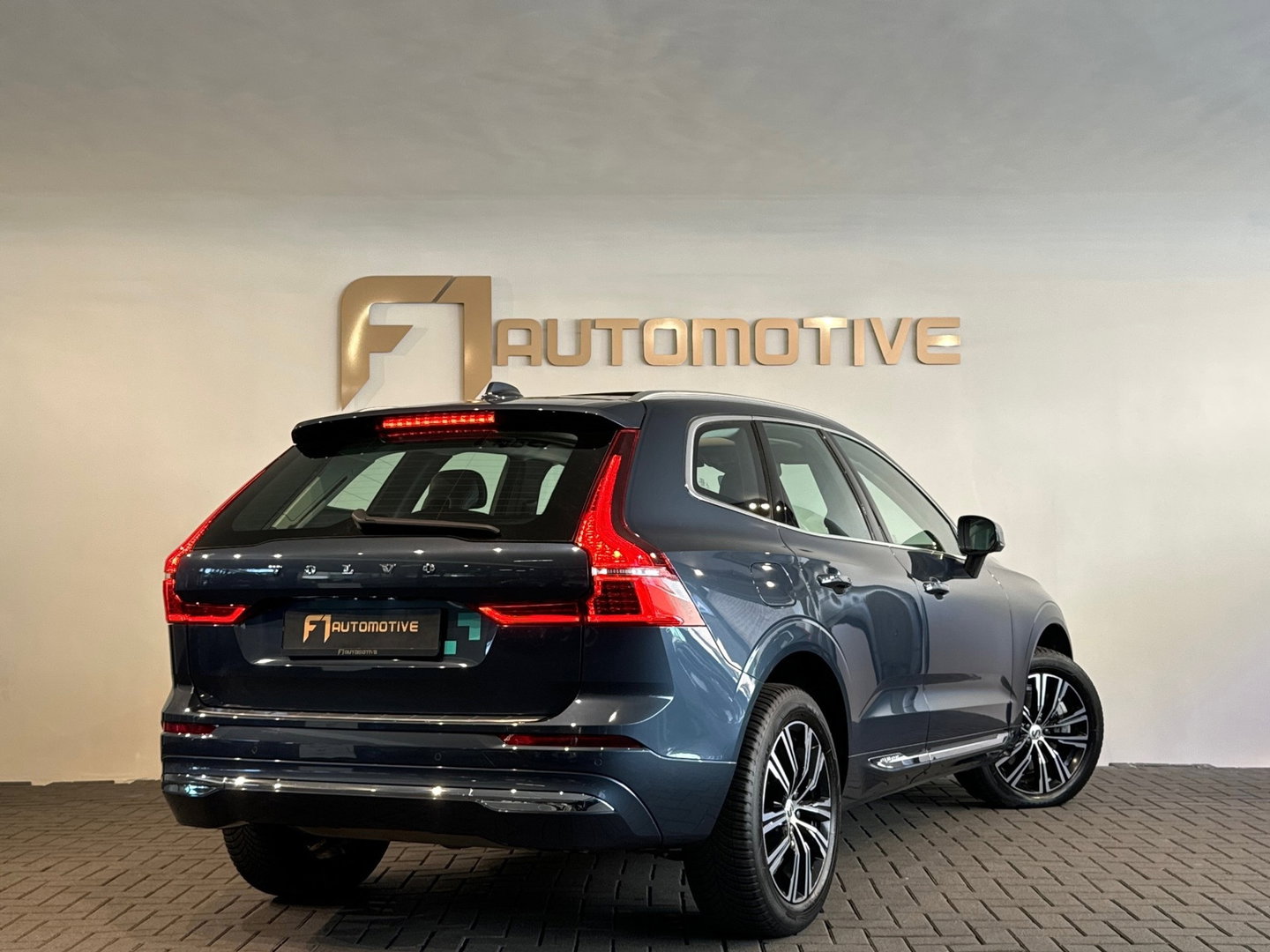 Volvo XC60 2.0 T6 Plug-in hybrid AWD Inscription Pano|Keyless