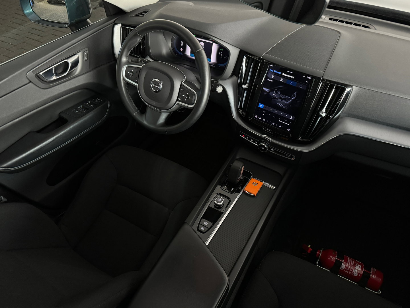 Volvo XC60 2.0 T6 Plug-in hybrid AWD Inscription Pano|Keyless