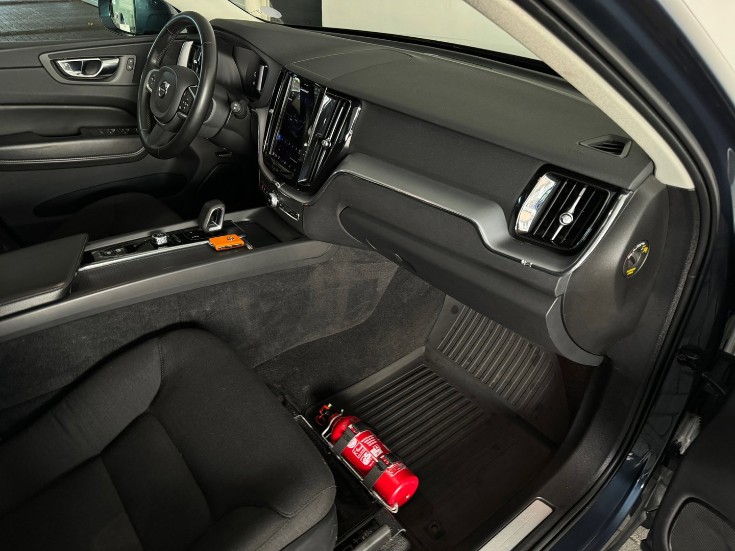 Volvo XC60 2.0 T6 Plug-in hybrid AWD Inscription Pano|Keyless