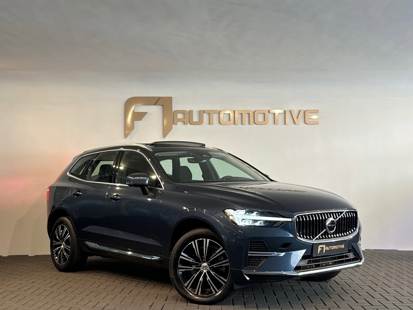 Volvo XC60 2.0 T6 Plug-in hybrid AWD Inscription Pano|Keyless