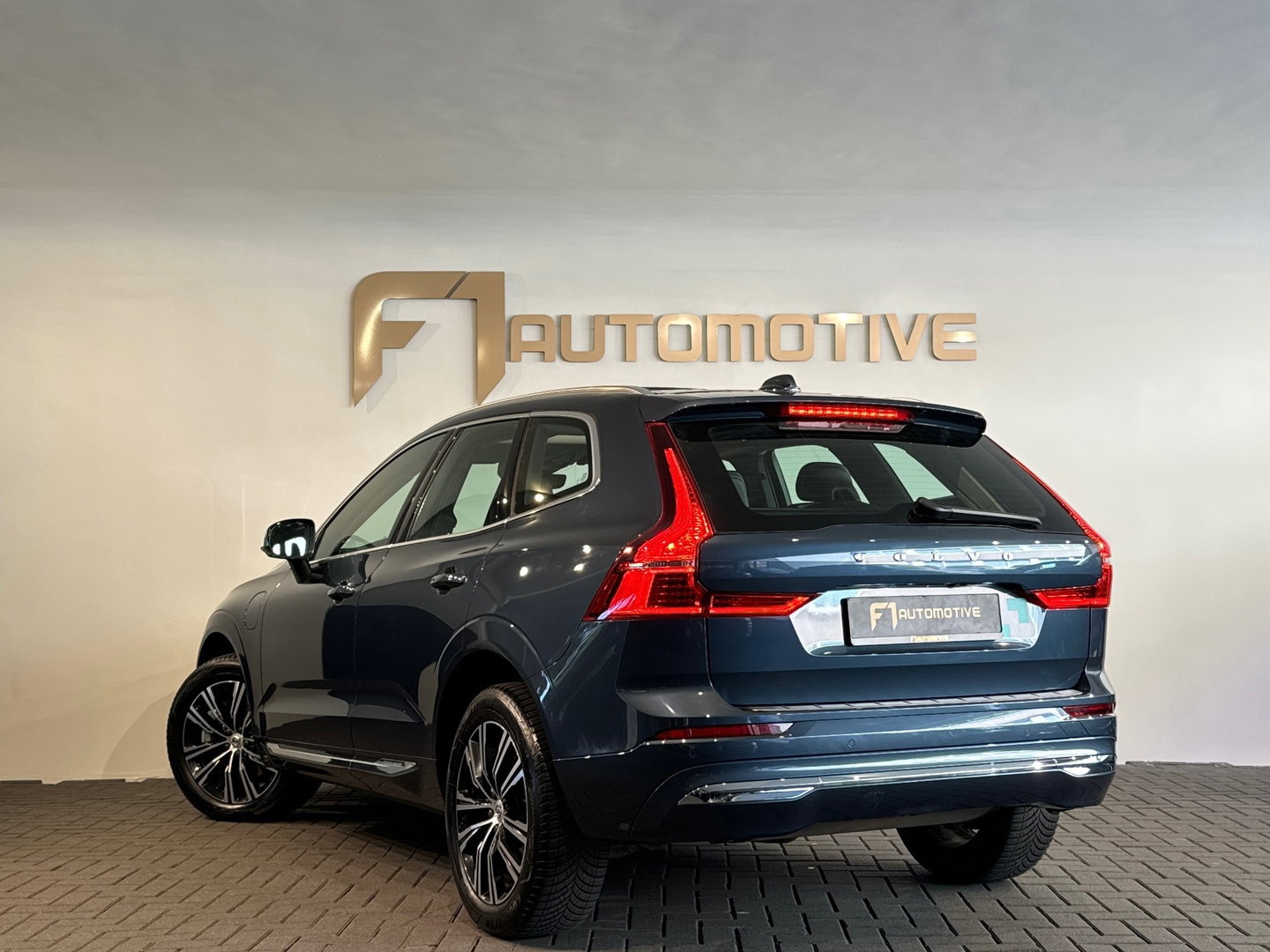 Volvo XC60 2.0 T6 Plug-in hybrid AWD Inscription Pano|Keyless