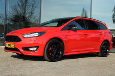 Ford Focus - WAGON 1.5 150PK RED EDITION ST-LINE | CARPLAY | PDC | PRIVACY | SPORTUITLAAT