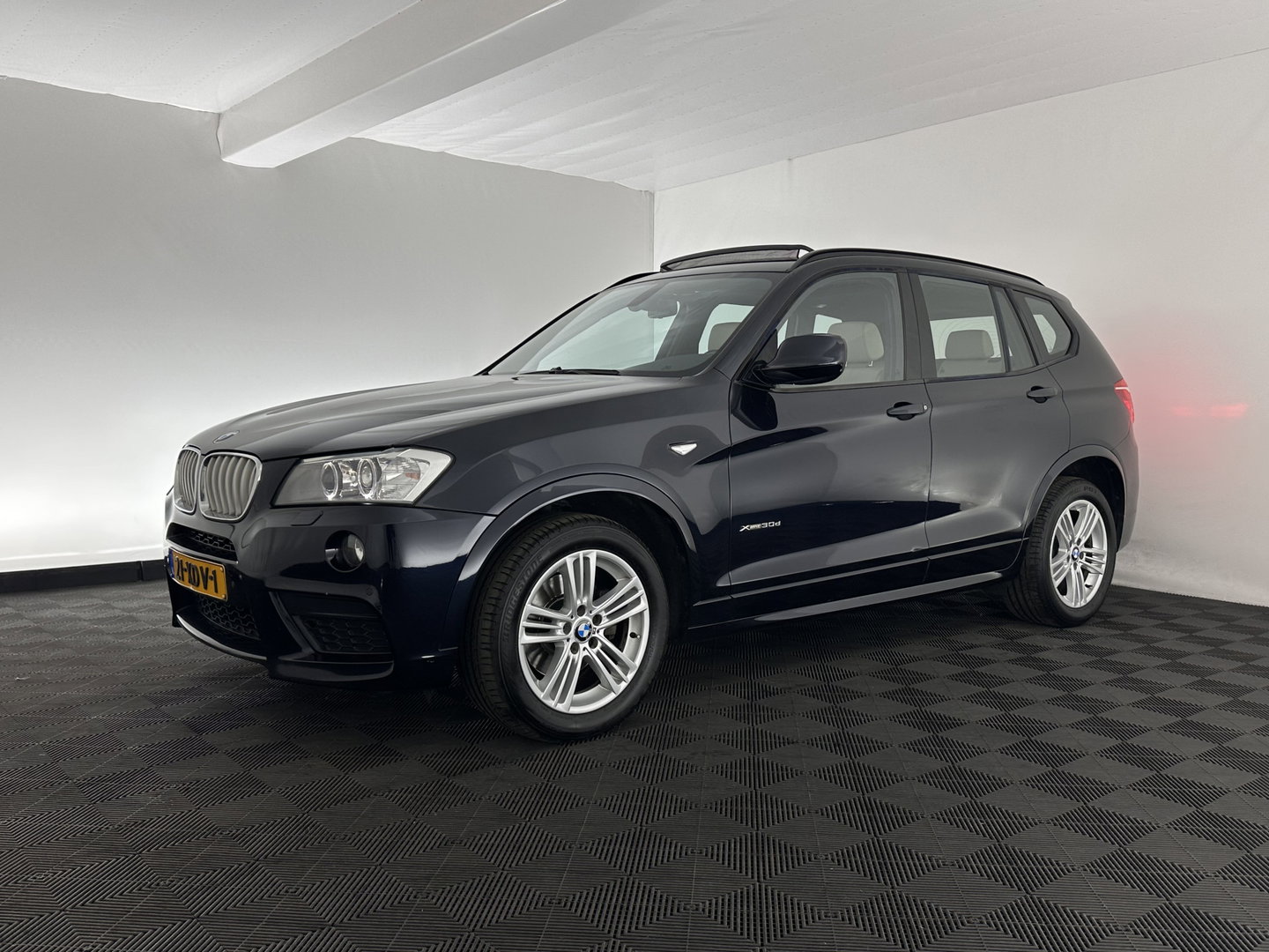 BMW X3 xDrive30d High Executive M-Sportpack Aut. *PANO | LEATHER | XENON | HEATED-SPORTSEATS | NAVI-FULLMAP | ECC | PDC | CRUISE | TOWBAR | 18''ALU*