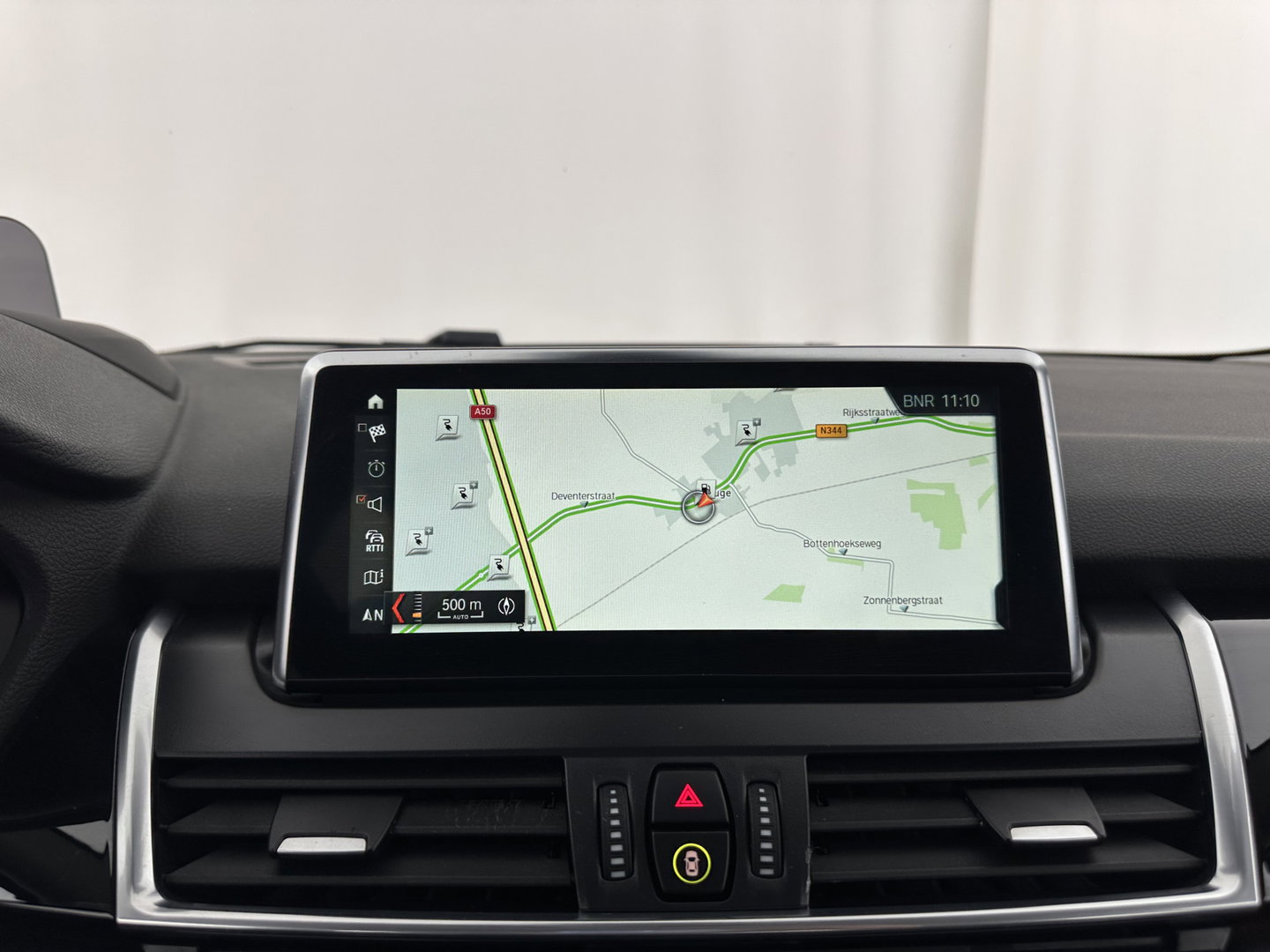 BMW 2 Serie Active Tourer 225xe iPerformance Saphir Edition {SOH-84%} Aut. *LEATHER | HEAD-UP | FULL-LED | HEATED-SPORTSEATS | CAMERA | NAVI-FULLMAP | PRIVACY-GLASS | ECC | PDC | 17''ALU*