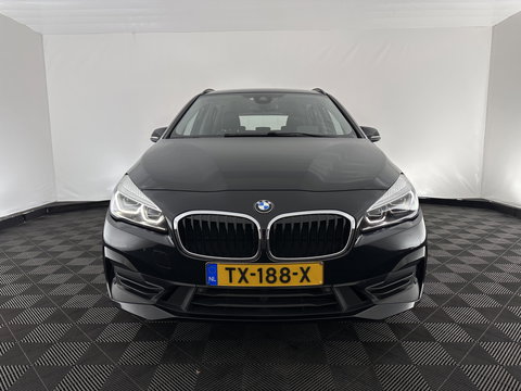 BMW 2 Serie Active Tourer 225xe iPerformance Saphir Edition {SOH-84%} Aut. *LEATHER | HEAD-UP | FULL-LED | HEATED-SPORTSEATS | CAMERA | NAVI-FULLMAP | PRIVACY-GLASS | ECC | PDC | 17''ALU*