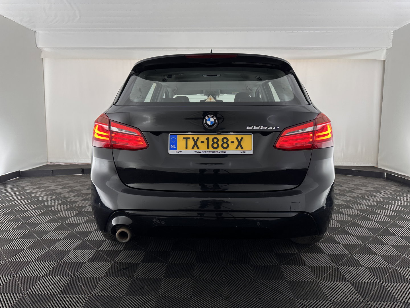 BMW 2 Serie Active Tourer 225xe iPerformance Saphir Edition {SOH-84%} Aut. *LEATHER | HEAD-UP | FULL-LED | HEATED-SPORTSEATS | CAMERA | NAVI-FULLMAP | PRIVACY-GLASS | ECC | PDC | 17''ALU*