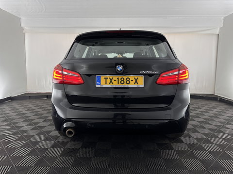 BMW 2 Serie Active Tourer 225xe iPerformance Saphir Edition {SOH-84%} Aut. *LEATHER | HEAD-UP | FULL-LED | HEATED-SPORTSEATS | CAMERA | NAVI-FULLMAP | PRIVACY-GLASS | ECC | PDC | 17''ALU*