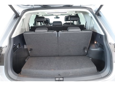 Volkswagen Tiguan Allspace 1.5 TSI R-Line ext. 7p. DSG | Pano | 360cam | Digi. Dashboard | Elek. Trekhaak | Leder | All Season | Keyless | X