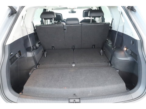 Volkswagen Tiguan Allspace 1.5 TSI R-Line ext. 7p. DSG | Pano | 360cam | Digi. Dashboard | Elek. Trekhaak | Leder | All Season | Keyless | X