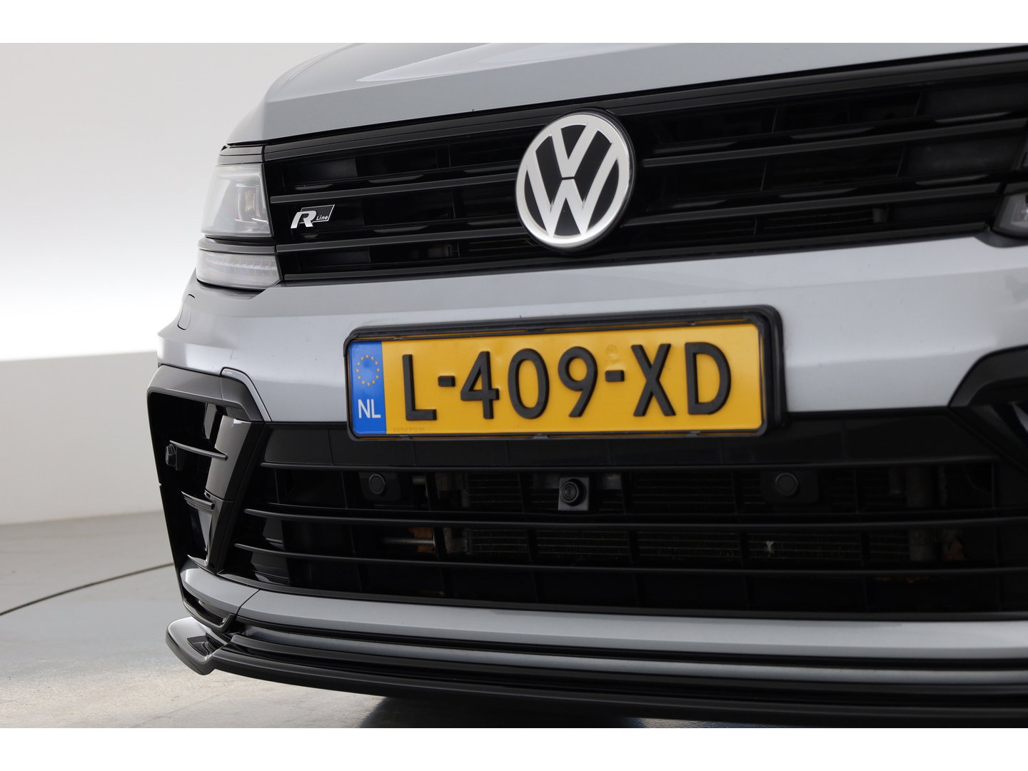 Volkswagen Tiguan Allspace 1.5 TSI R-Line ext. 7p. DSG | Pano | 360cam | Digi. Dashboard | Elek. Trekhaak | Leder | All Season | Keyless | X