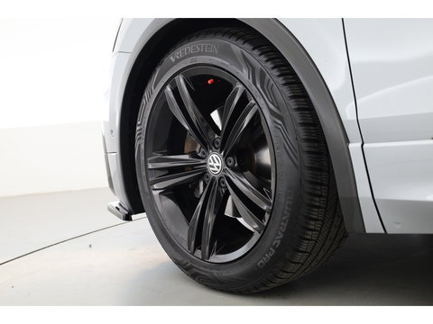 Volkswagen Tiguan Allspace 1.5 TSI R-Line ext. 7p. DSG | Pano | 360cam | Digi. Dashboard | Elek. Trekhaak | Leder | All Season | Keyless | X