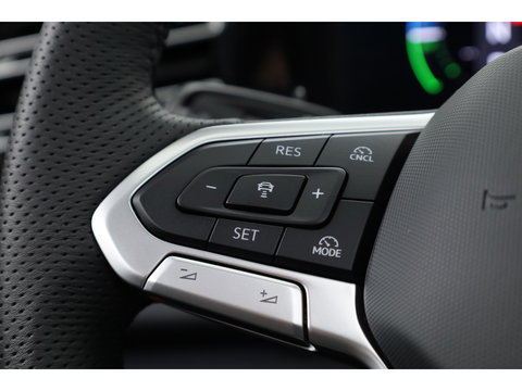 Volkswagen Tiguan eHybrid R-Line Black Style 272pk | Pano | HUD | Stoelventi. | Massage | Leder | Memory | Elek. Trekhaak | H&K Audio | 360cam x