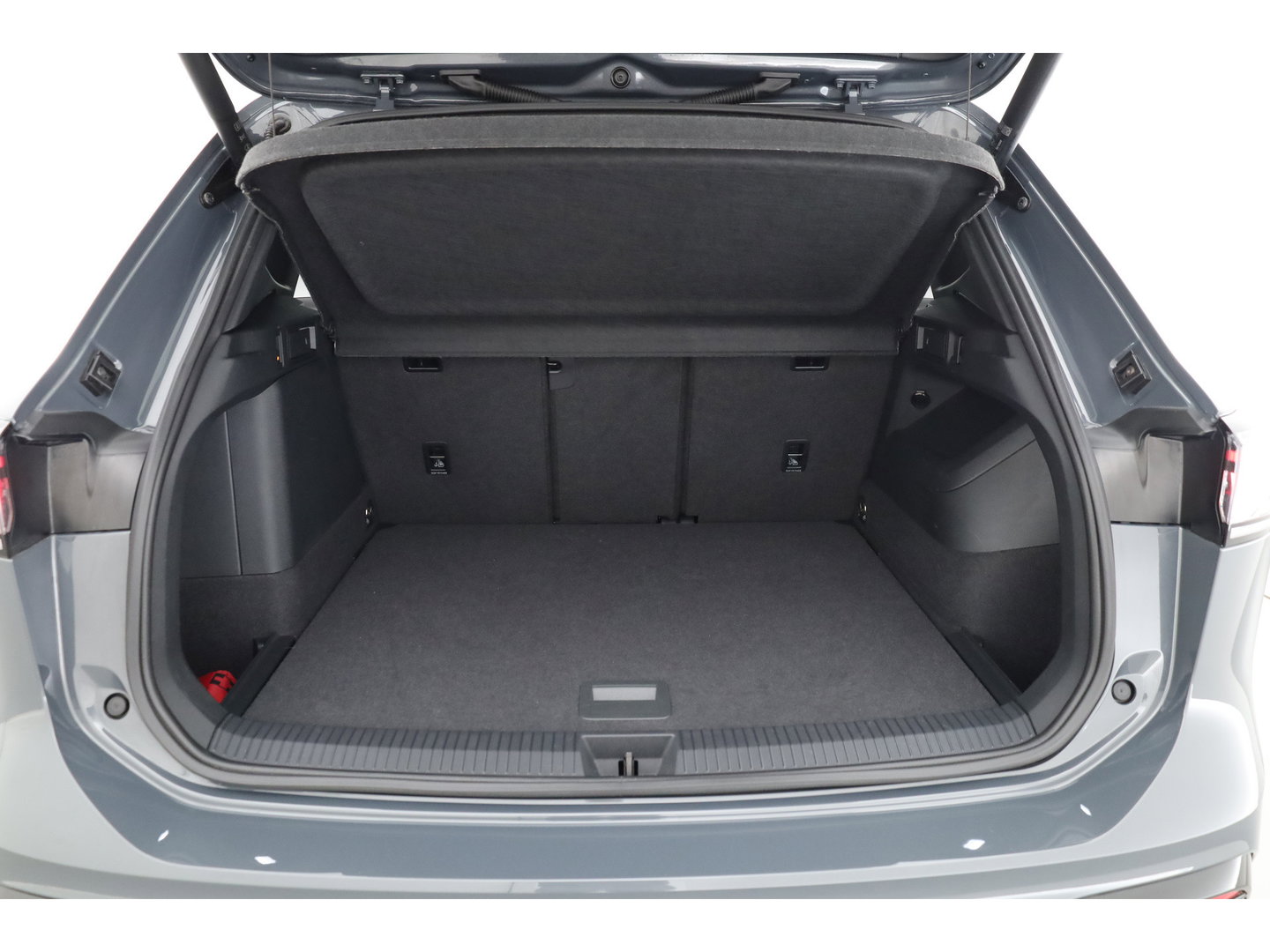 Volkswagen Tiguan eHybrid R-Line Black Style 272pk | Pano | HUD | Stoelventi. | Massage | Leder | Memory | Elek. Trekhaak | H&K Audio | 360cam x