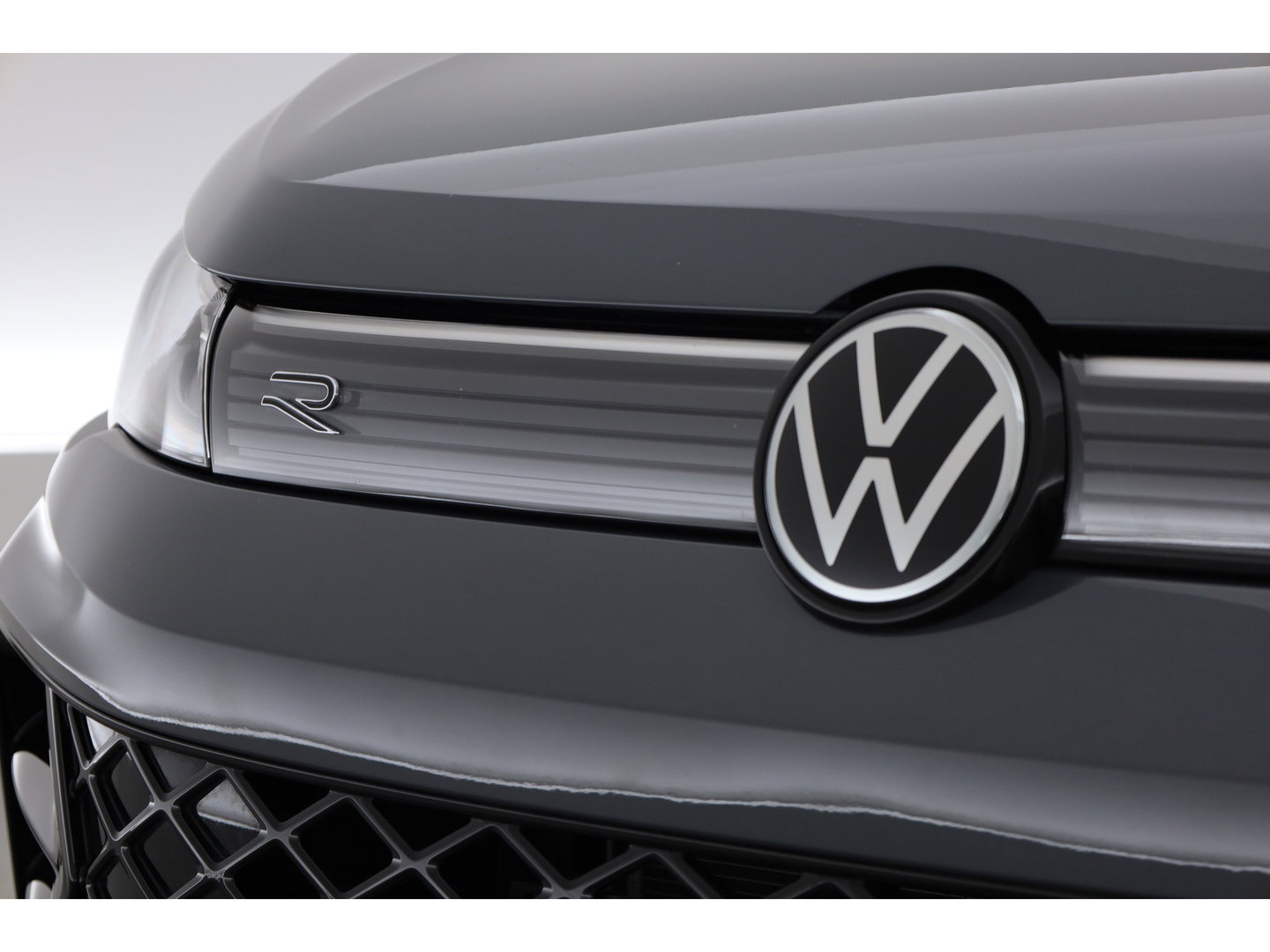 Volkswagen Tiguan eHybrid R-Line Black Style 272pk | Pano | HUD | Stoelventi. | Massage | Leder | Memory | Elek. Trekhaak | H&K Audio | 360cam x
