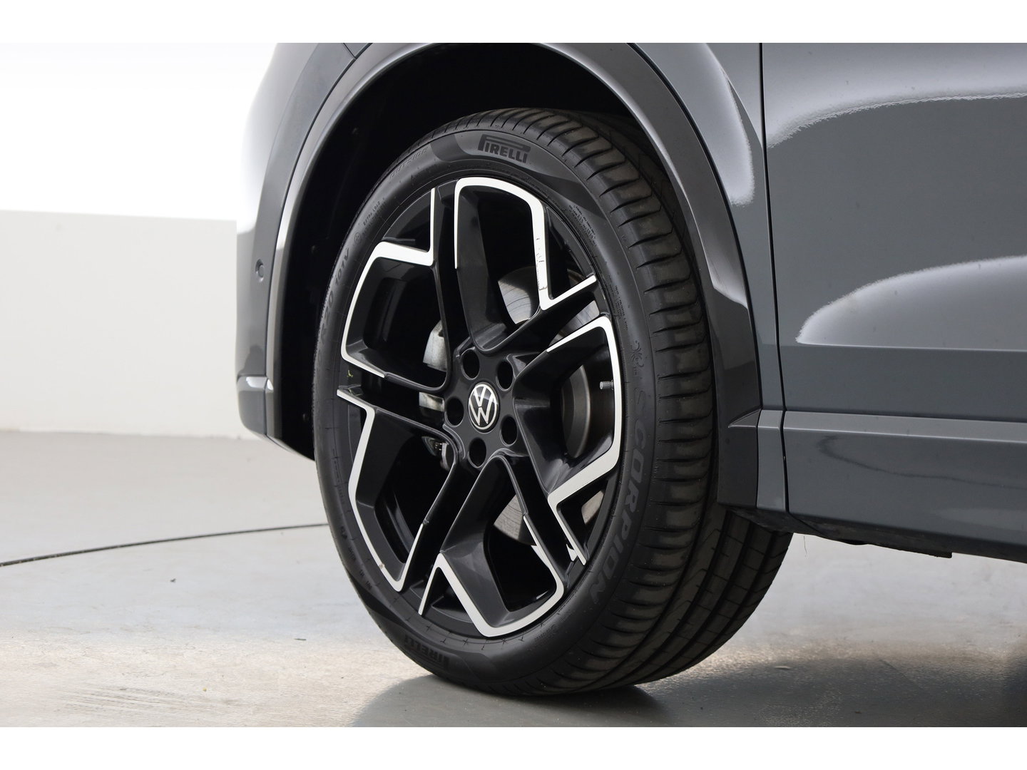 Volkswagen Tiguan eHybrid R-Line Black Style 272pk | Pano | HUD | Stoelventi. | Massage | Leder | Memory | Elek. Trekhaak | H&K Audio | 360cam x