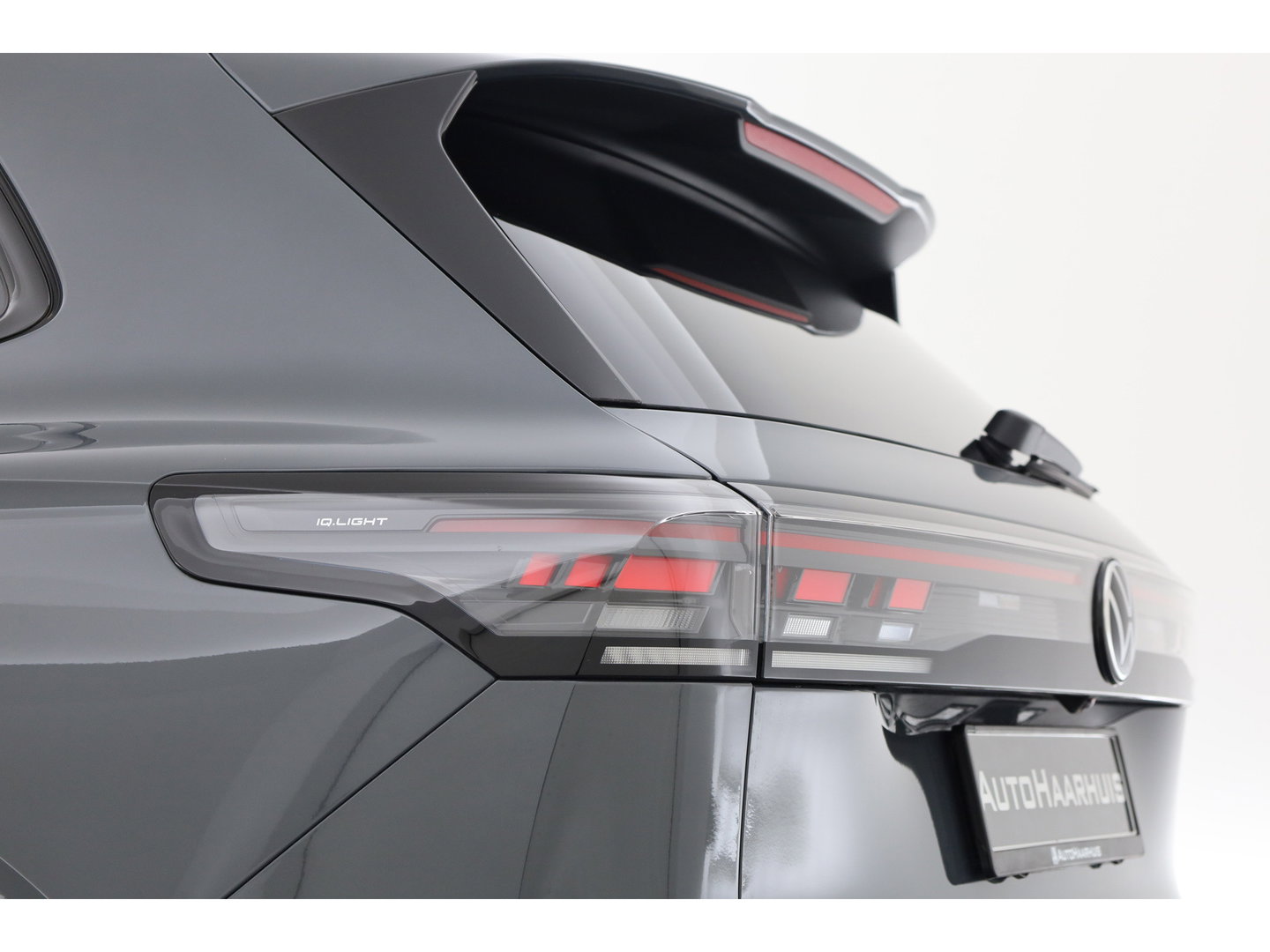 Volkswagen Tiguan eHybrid R-Line Black Style 272pk | Pano | HUD | Stoelventi. | Massage | Leder | Memory | Elek. Trekhaak | H&K Audio | 360cam x