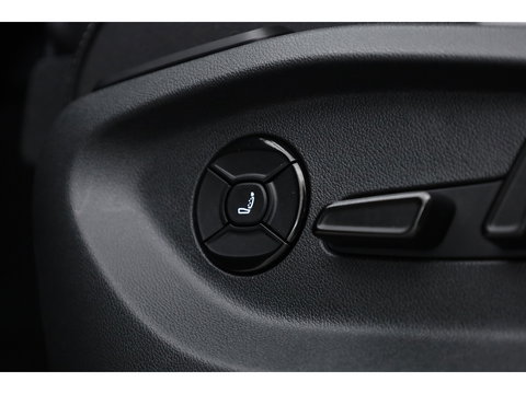 Volkswagen Tiguan eHybrid R-Line Black Style 272pk | Pano | HUD | Stoelventi. | Massage | Leder | Memory | Elek. Trekhaak | H&K Audio | 360cam x