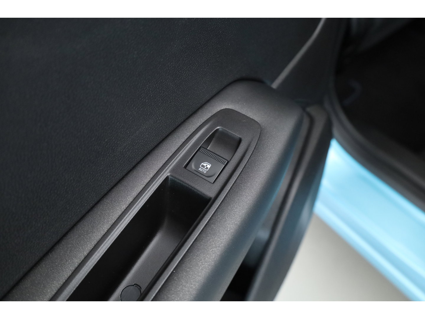 Renault Captur 1.0 TCe 90 Intens | Camera | DAB | Cruise Contr. | Apple CarPlay & Android Auto | Stoelverw. | PDC V+A | 17''