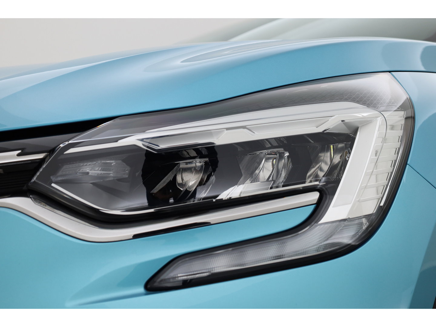Renault Captur 1.0 TCe 90 Intens | Camera | DAB | Cruise Contr. | Apple CarPlay & Android Auto | Stoelverw. | PDC V+A | 17''