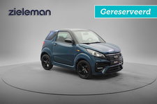 Ligier JS50 - dCi Sport Young - 2023 - 11.900 Km - Carplay, Camera, Leer, Airco, Stuurbekr. GERESERVEERD!!!