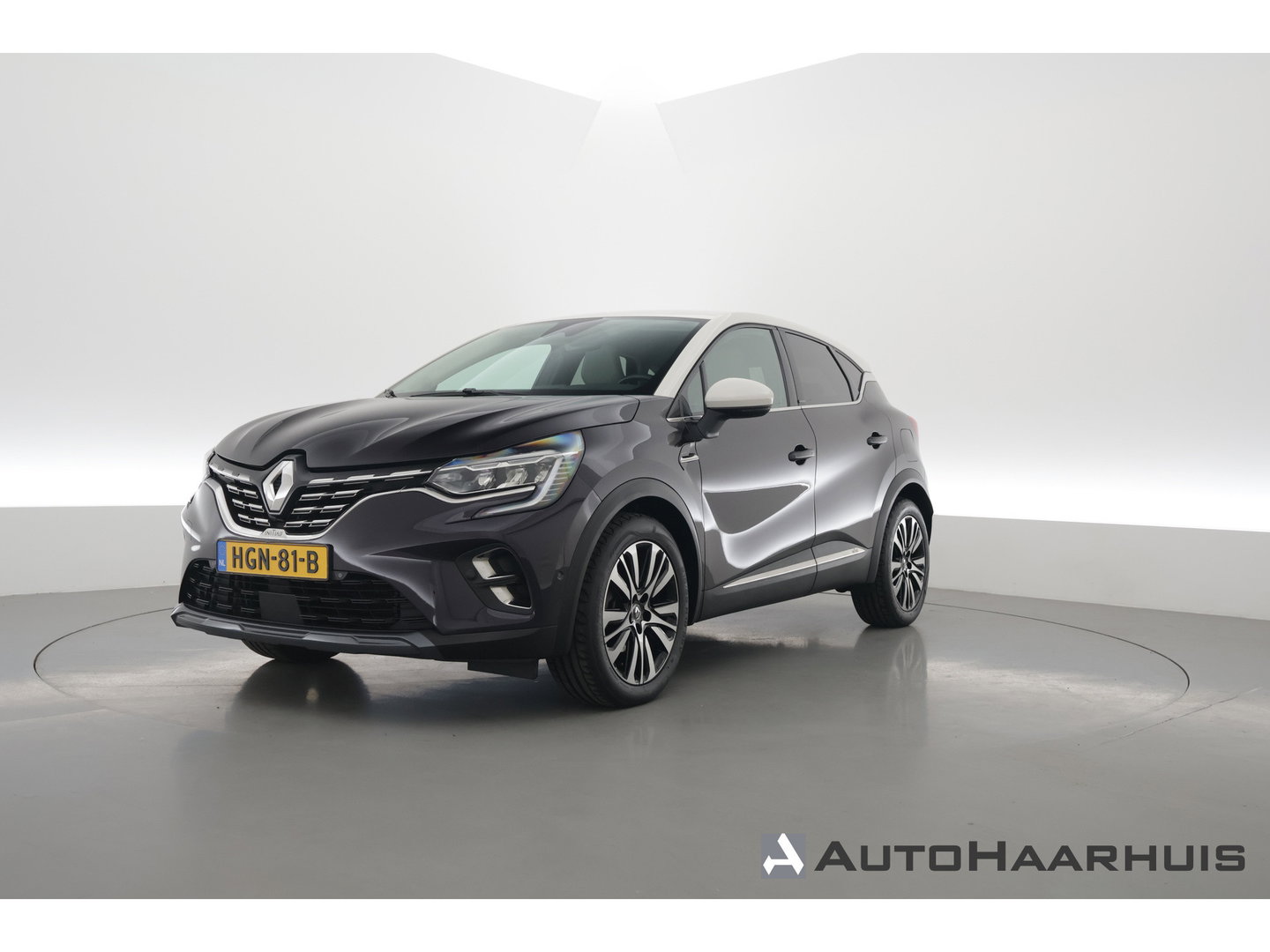 Renault Captur 1.6 E-Tech Plug-in Hybrid 160 Initiale Paris | SOH 89.1% | Cruise Contr. | Bose Audio | Trekhaak | Camera | Stoelverw. | Leder | Keyless R