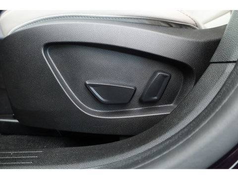 Renault Captur 1.6 E-Tech Plug-in Hybrid 160 Initiale Paris | SOH 89.1% | Cruise Contr. | Bose Audio | Trekhaak | Camera | Stoelverw. | Leder | Keyless R