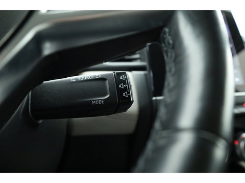 Renault Captur 1.6 E-Tech Plug-in Hybrid 160 Initiale Paris | SOH 89.1% | Cruise Contr. | Bose Audio | Trekhaak | Camera | Stoelverw. | Leder | Keyless R