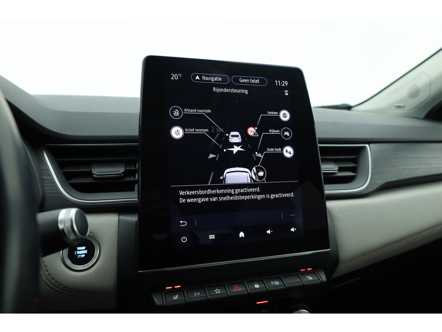 Renault Captur 1.6 E-Tech Plug-in Hybrid 160 Initiale Paris | SOH 89.1% | Cruise Contr. | Bose Audio | Trekhaak | Camera | Stoelverw. | Leder | Keyless R