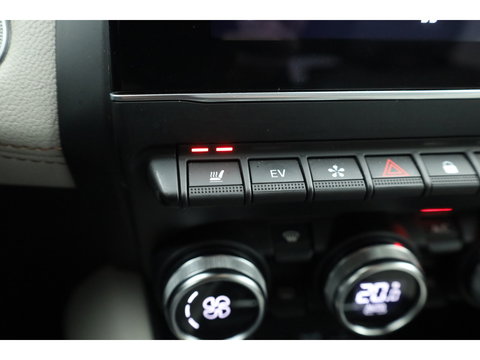 Renault Captur 1.6 E-Tech Plug-in Hybrid 160 Initiale Paris | SOH 89.1% | Cruise Contr. | Bose Audio | Trekhaak | Camera | Stoelverw. | Leder | Keyless R