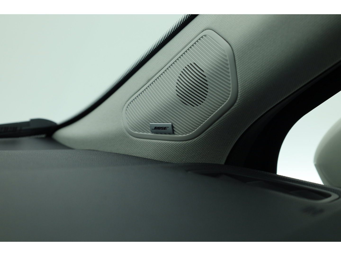 Renault Captur 1.6 E-Tech Plug-in Hybrid 160 Initiale Paris | SOH 89.1% | Cruise Contr. | Bose Audio | Trekhaak | Camera | Stoelverw. | Leder | Keyless R
