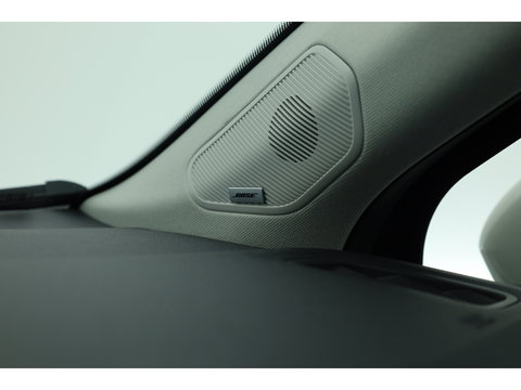 Renault Captur 1.6 E-Tech Plug-in Hybrid 160 Initiale Paris | SOH 89.1% | Cruise Contr. | Bose Audio | Trekhaak | Camera | Stoelverw. | Leder | Keyless R