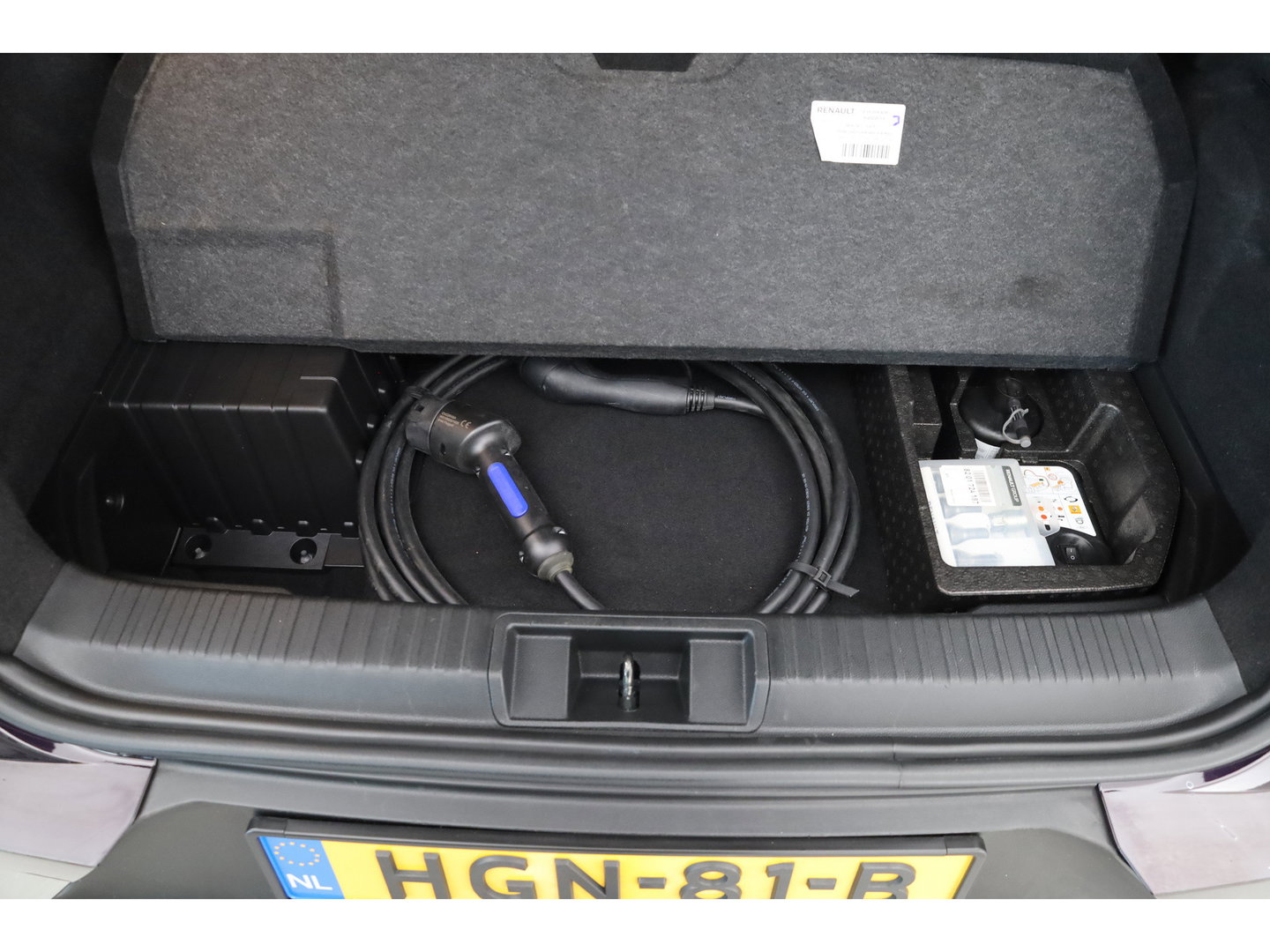 Renault Captur 1.6 E-Tech Plug-in Hybrid 160 Initiale Paris | SOH 89.1% | Cruise Contr. | Bose Audio | Trekhaak | Camera | Stoelverw. | Leder | Keyless R