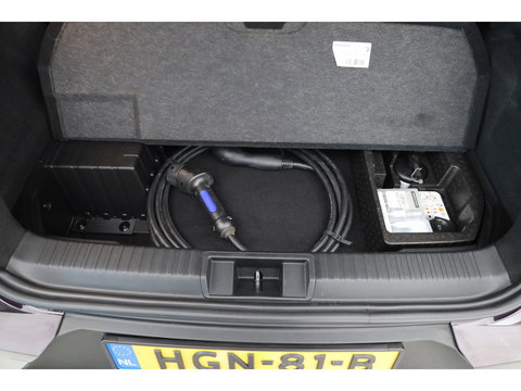 Renault Captur 1.6 E-Tech Plug-in Hybrid 160 Initiale Paris | SOH 89.1% | Cruise Contr. | Bose Audio | Trekhaak | Camera | Stoelverw. | Leder | Keyless R