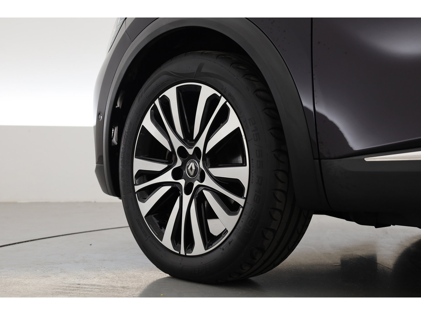 Renault Captur 1.6 E-Tech Plug-in Hybrid 160 Initiale Paris | SOH 89.1% | Cruise Contr. | Bose Audio | Trekhaak | Camera | Stoelverw. | Leder | Keyless R