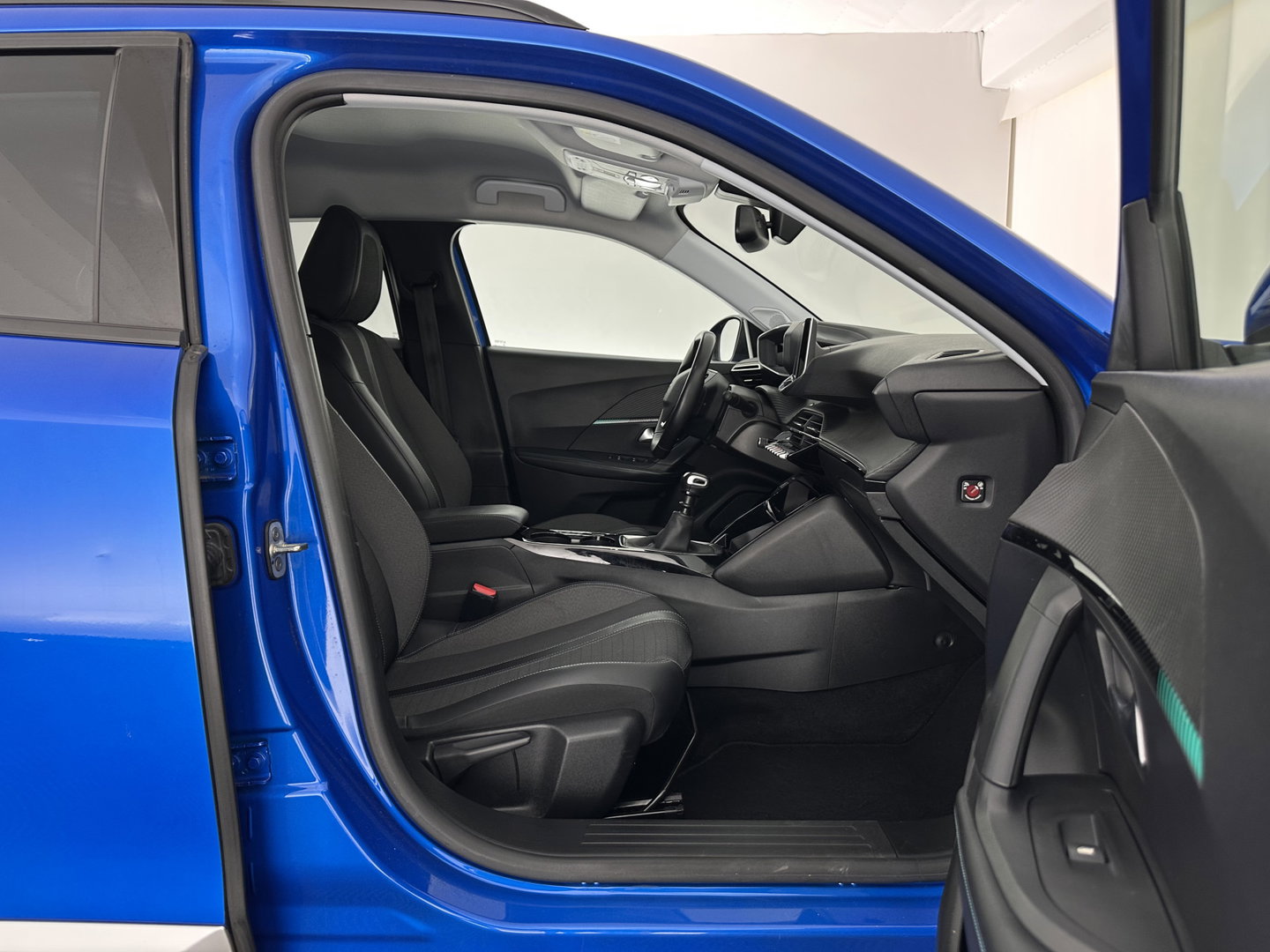 Peugeot 2008 1.5 BlueHDi Blue Lease Allure (INCL.  BTW) Aut. *FULL-LED | LEATHER-FABRIC | NAVI-FULLMAP | DIGI-COCKPIT | SPORTSEATS | CAMERA | KEYLESS | PRIVACY-GLASS |  CARPLAY | ECC | PDC | CRUISE | CARPLAY | TOWBAR | 18"ALU*
