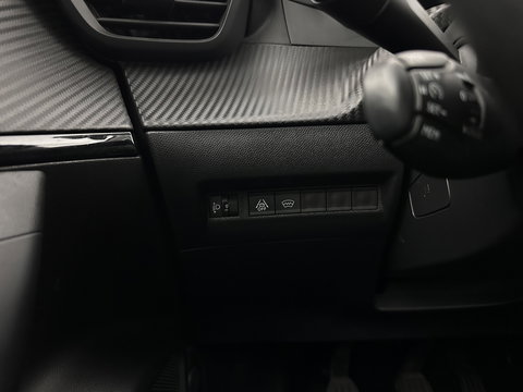 Peugeot 2008 1.5 BlueHDi Blue Lease Allure (INCL.  BTW) Aut. *FULL-LED | LEATHER-FABRIC | NAVI-FULLMAP | DIGI-COCKPIT | SPORTSEATS | CAMERA | KEYLESS | PRIVACY-GLASS |  CARPLAY | ECC | PDC | CRUISE | CARPLAY | TOWBAR | 18"ALU*