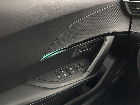 Peugeot 2008 1.5 BlueHDi Blue Lease Allure (INCL.  BTW) Aut. *FULL-LED | LEATHER-FABRIC | NAVI-FULLMAP | DIGI-COCKPIT | SPORTSEATS | CAMERA | KEYLESS | PRIVACY-GLASS |  CARPLAY | ECC | PDC | CRUISE | CARPLAY | TOWBAR | 18"ALU*