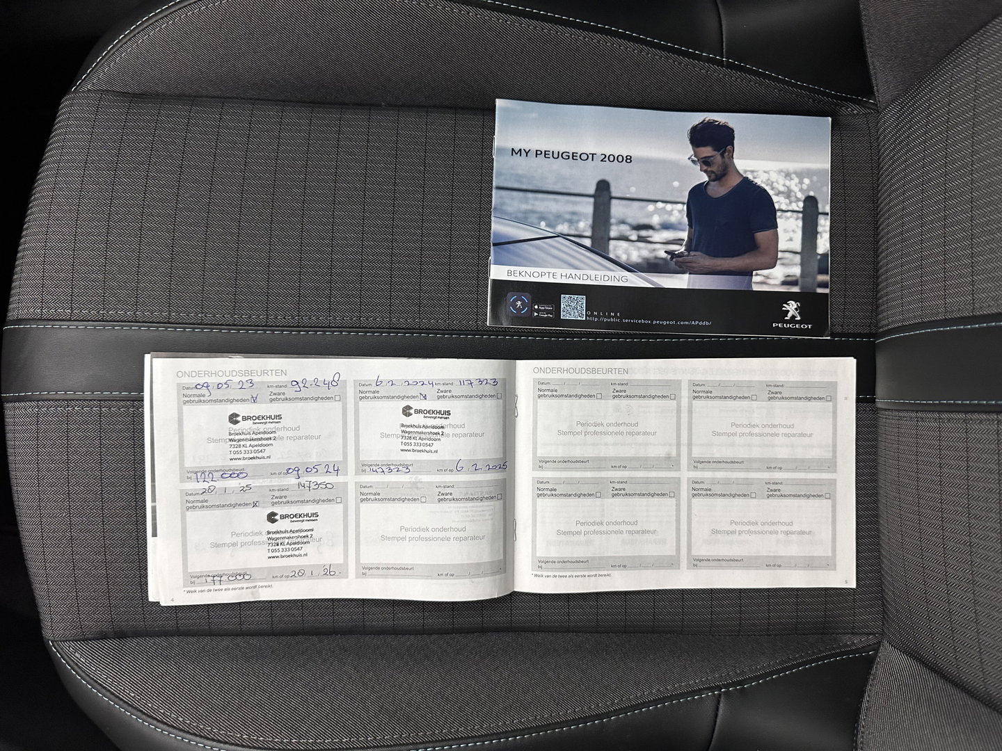 Peugeot 2008 1.5 BlueHDi Blue Lease Allure (INCL.  BTW) Aut. *FULL-LED | LEATHER-FABRIC | NAVI-FULLMAP | DIGI-COCKPIT | SPORTSEATS | CAMERA | KEYLESS | PRIVACY-GLASS |  CARPLAY | ECC | PDC | CRUISE | CARPLAY | TOWBAR | 18"ALU*
