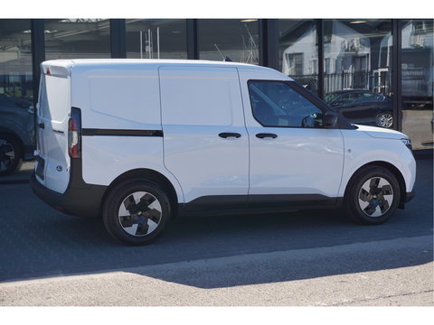 Ford Transit Courier Trend Elektrisch 44 kWh 136PK Apple CP/Android A, Camera, Stoel/Stuur verwarming 2x Schuifdeur!! Nr. 576