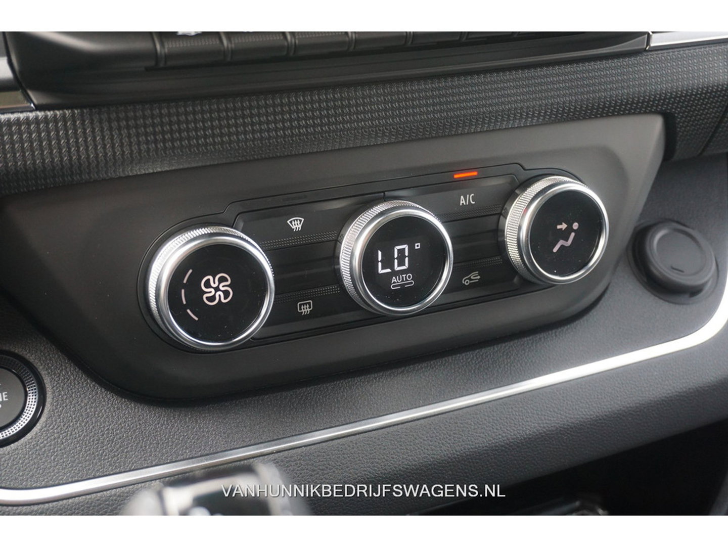 Renault Trafic 170PK L2H1 LUXE DC EDC AUT BPM VRIJ!! Climate, Navi, Camera, ACC, 17" LM, LED!! NR. 901