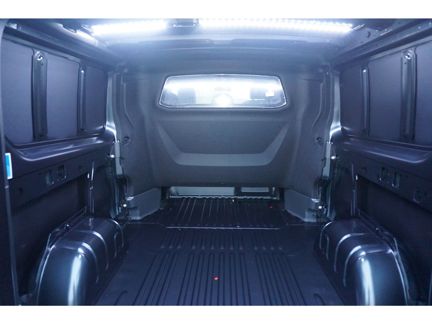 Renault Trafic 170PK L2H1 LUXE DC EDC AUT BPM VRIJ!! Climate, Navi, Camera, ACC, 17" LM, LED!! NR. 901